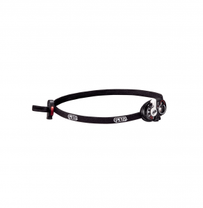 Die Stirnlampe Petzl e+LITE besticht durch ein schwarzes Design mit einem dünnen verstellbaren Riemen und einem runden Lichtmodul an der Vorderseite. Der Riemen ist mit dem Petzl-Logo verziert und vereint Stil und Funktion. Diese Stirnlampe ist auf freihändige Beleuchtung zugeschnitten und somit ideal für jedes Abenteuer.