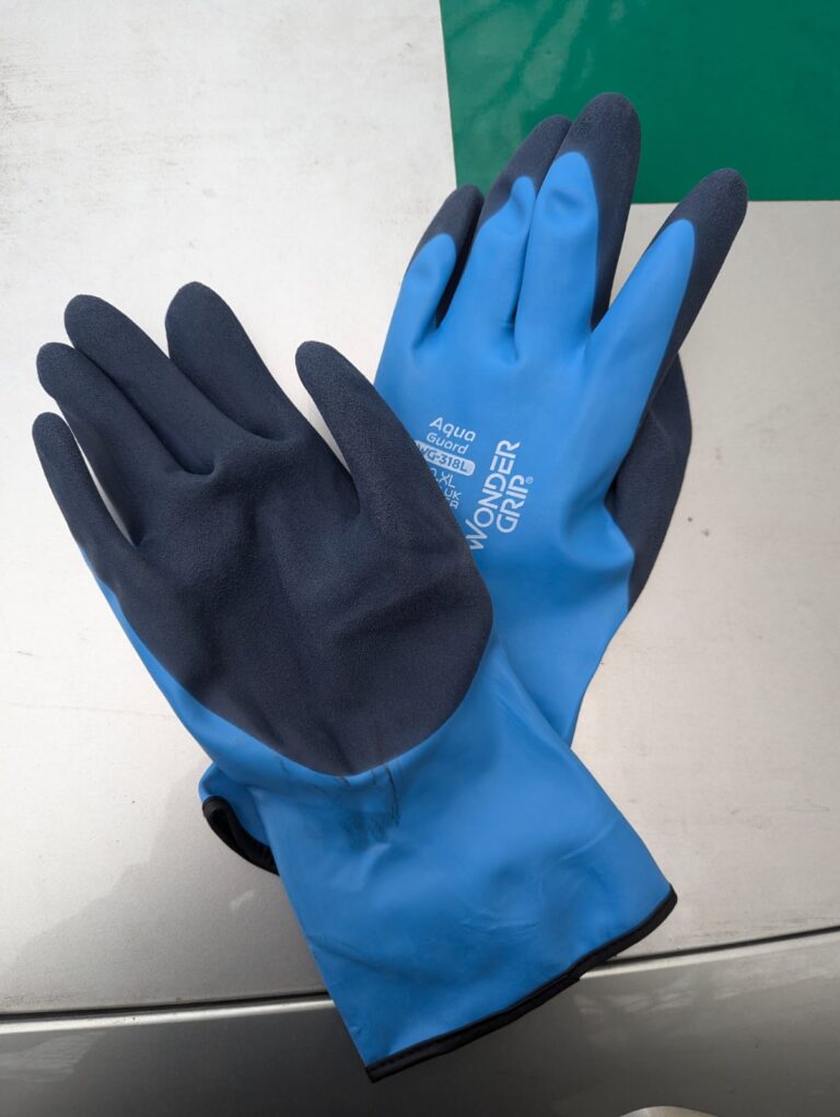 Paar Wonder Grip Aqua Guard Handschuhe mit langem Schaft im Test